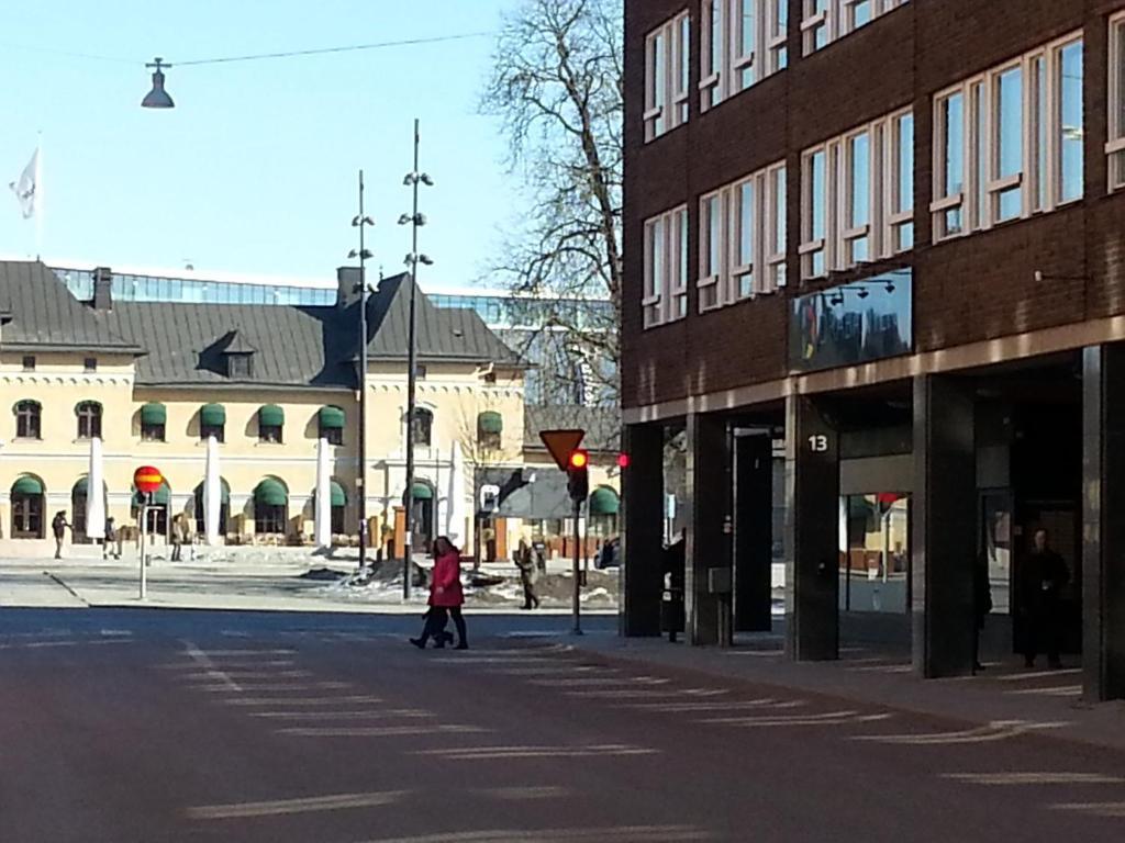 Vandrarhem Uppsala Centralstation ภายนอก รูปภาพ